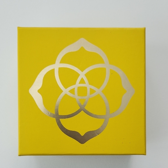 Kendra Scott Gold Chain Necklace - Picture 3 of 3